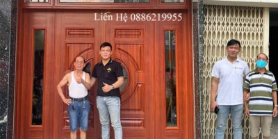 Cửa thép vân gỗ 4 cánh lệch