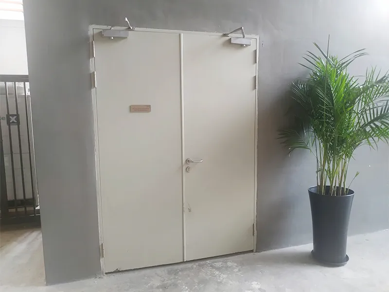 so sánh cửa thép chống cháy